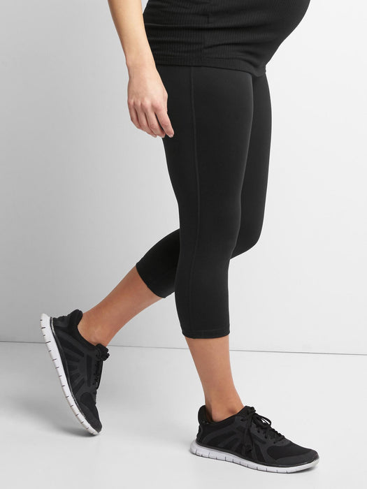 Maternity GapFit Blackout Full Panel Capris