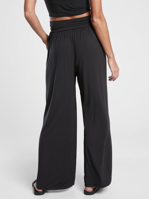 Studio Wide Leg Pant