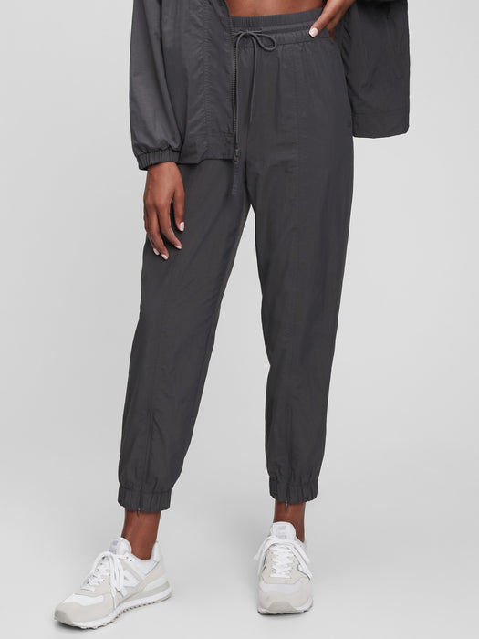 GapFit Crinkle Nylon Jogger