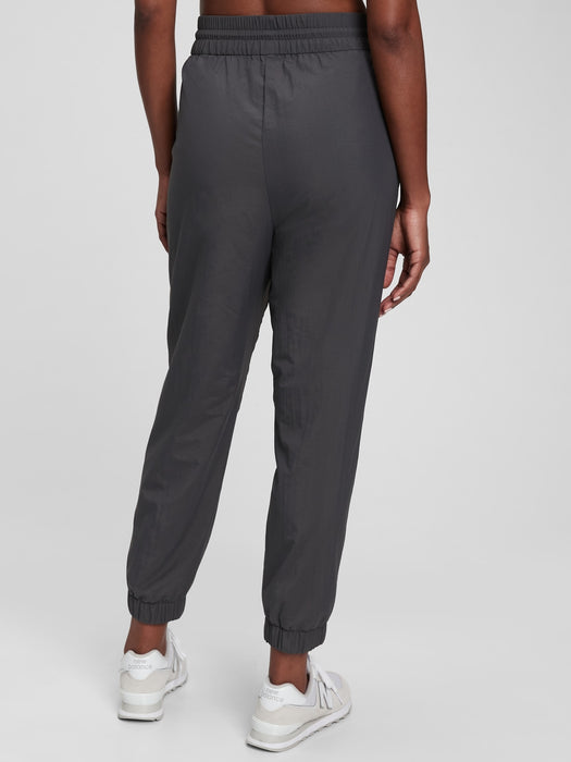 GapFit Crinkle Nylon Jogger