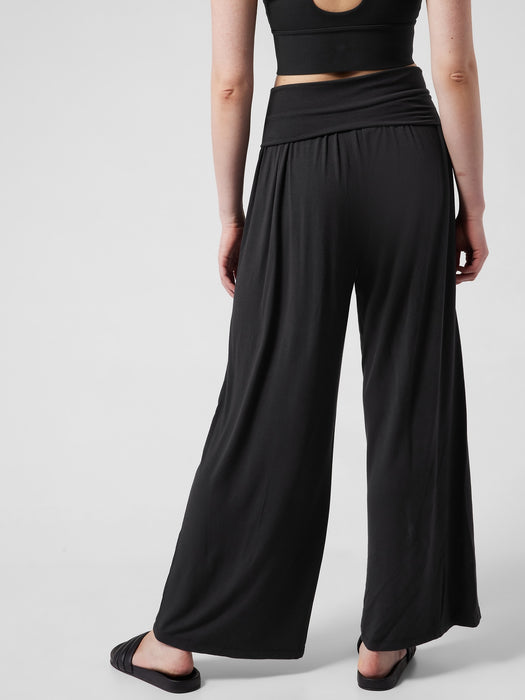 Studio Wide Leg Pant