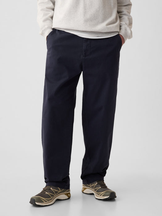 Modern Khakis in Baggy Fit with GapFlex