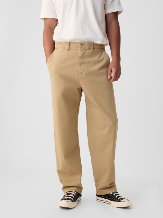 Modern Khakis in Baggy Fit with GapFlex