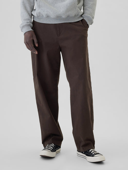 Modern Khakis in Baggy Fit with GapFlex