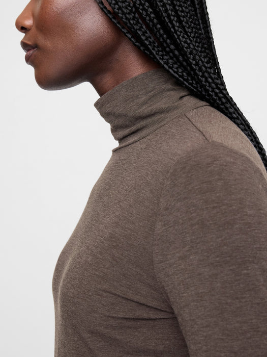 GapFit Breathe Turtleneck