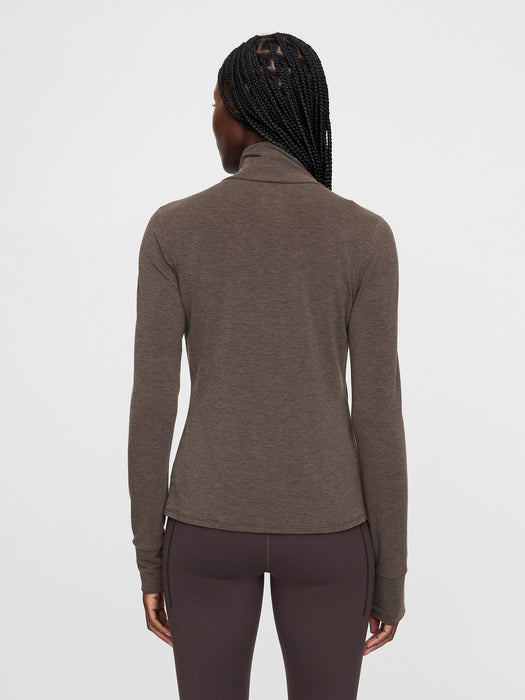 GapFit Breathe Turtleneck