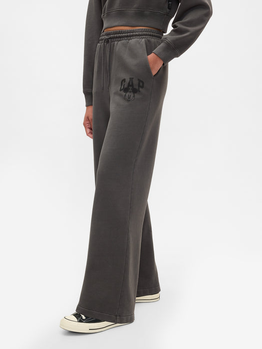 Gap × Disney Mickey Mouse Logo Wide-Leg Sweatpants