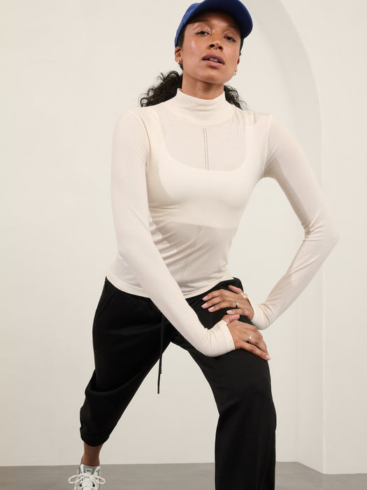 Ascent Seamless Turtleneck